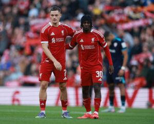 Florian Wirtz og Jeremie Frimpong i Liverpool sammen.