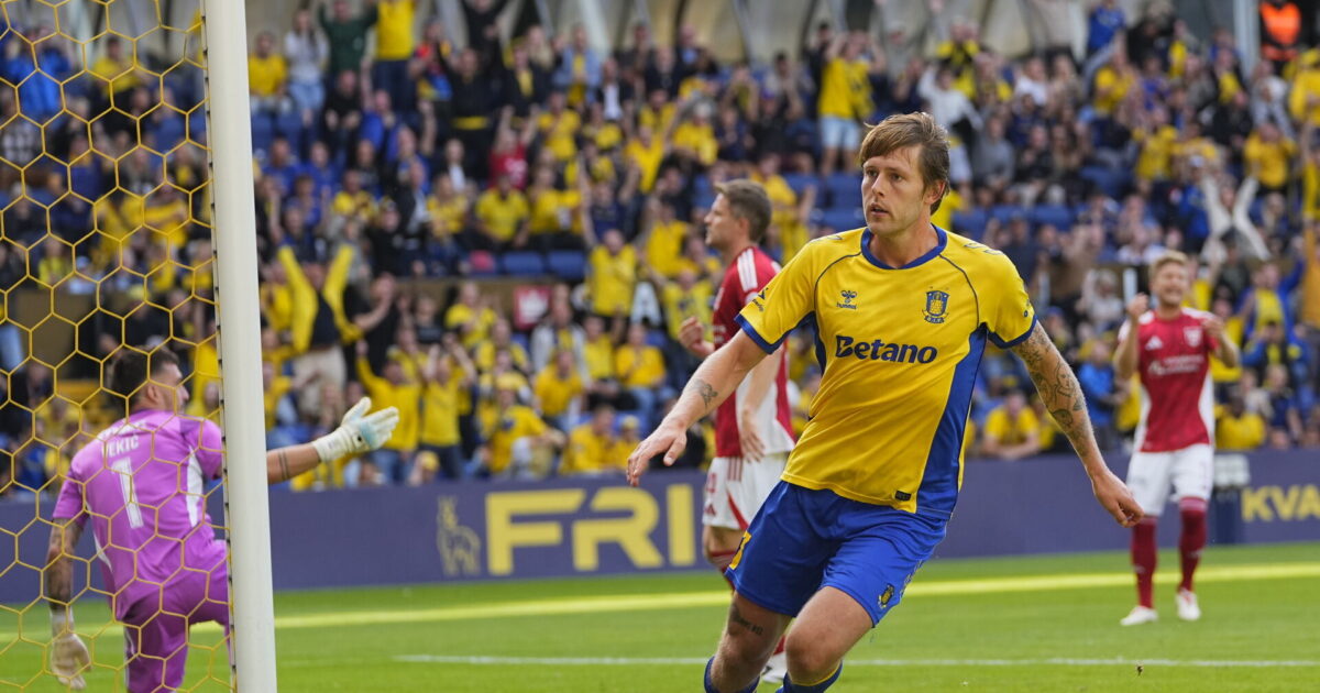 Kun ét ekstra år: Vallys drømmer stadig om udlandet Foto: Thomas Traasdahl/Ritzau Scanpix