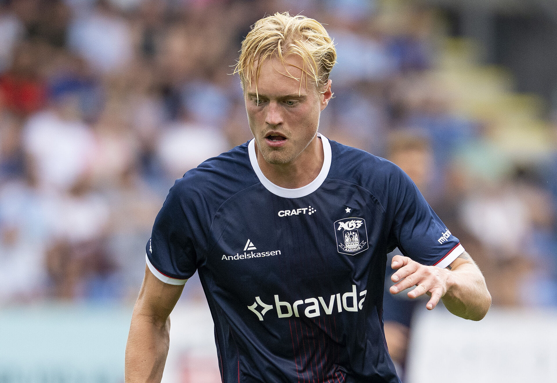 Tobias Bech i aktion for AGF