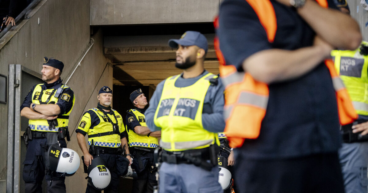 Svenske fodboldfans sendt hjem forud for brag i Parken Foto: Mads Claus Rasmussen/Ritzau Scanpix