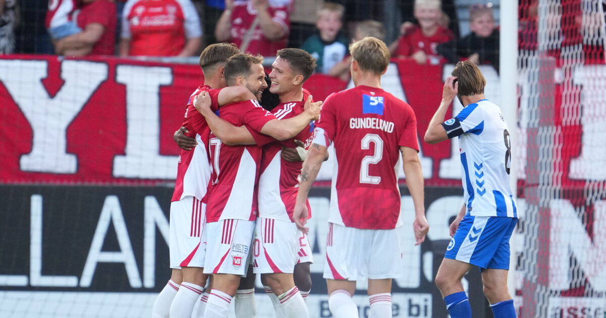 Video: Tre nye Vejle-spillere gør ondt på OB tidligt i første halvleg Foto: Frank Cilius/Ritzau Scanpix