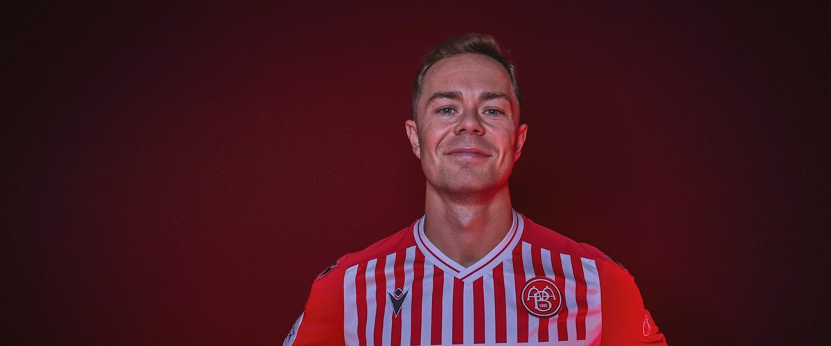 Adam Andersson præsenteres i AaB