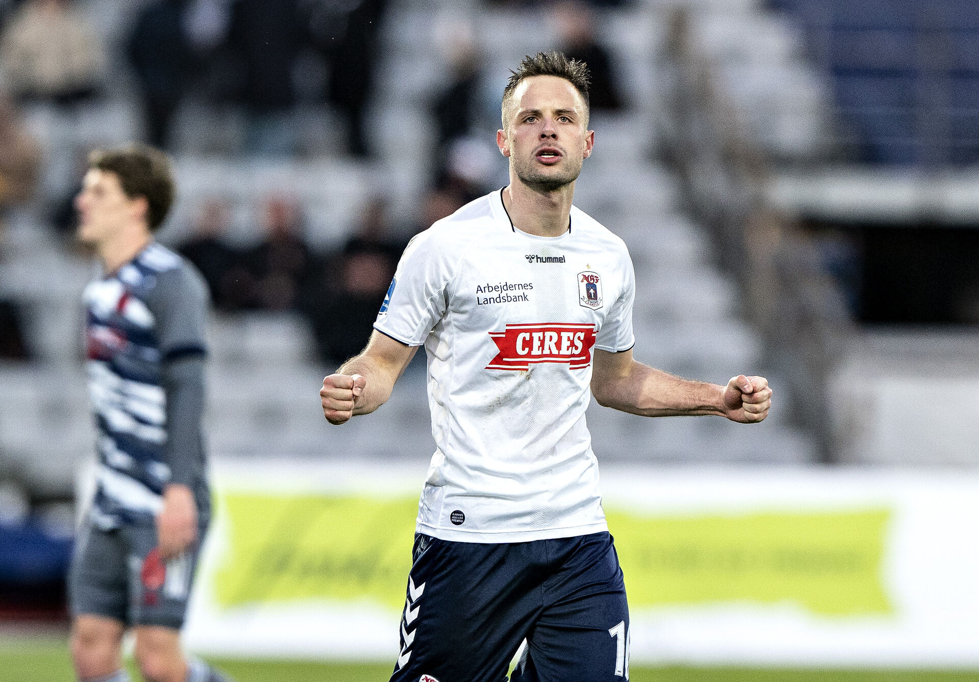Casper Højer fejrer en scoring for AGF.