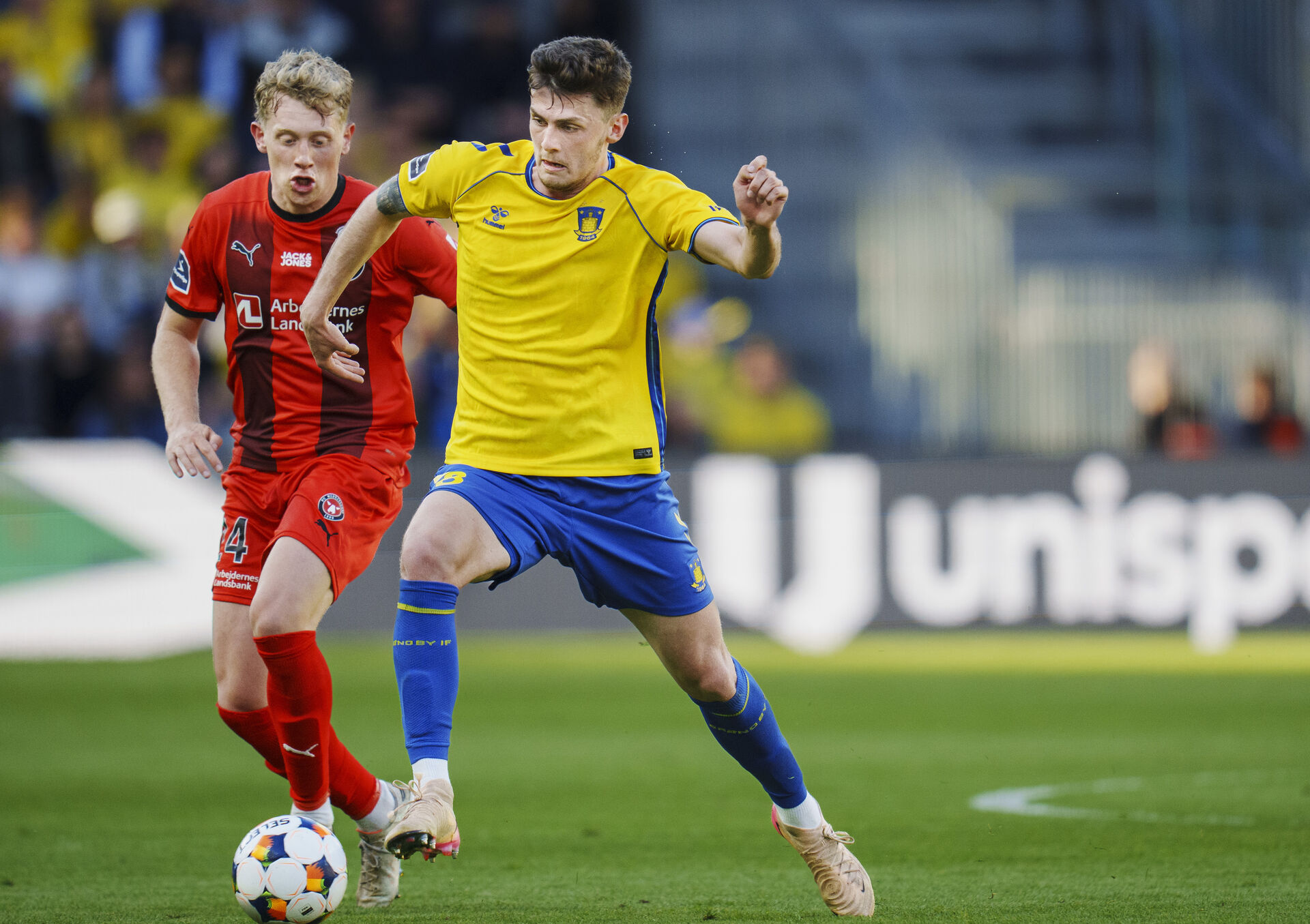 Benjamin Tahirovic i aktion for Brøndby mod FCM.