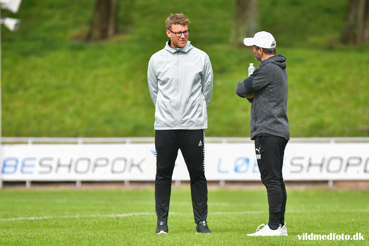 Morten Mølkjær i snak med en kollega i sin tid i Aarhus Fremad.