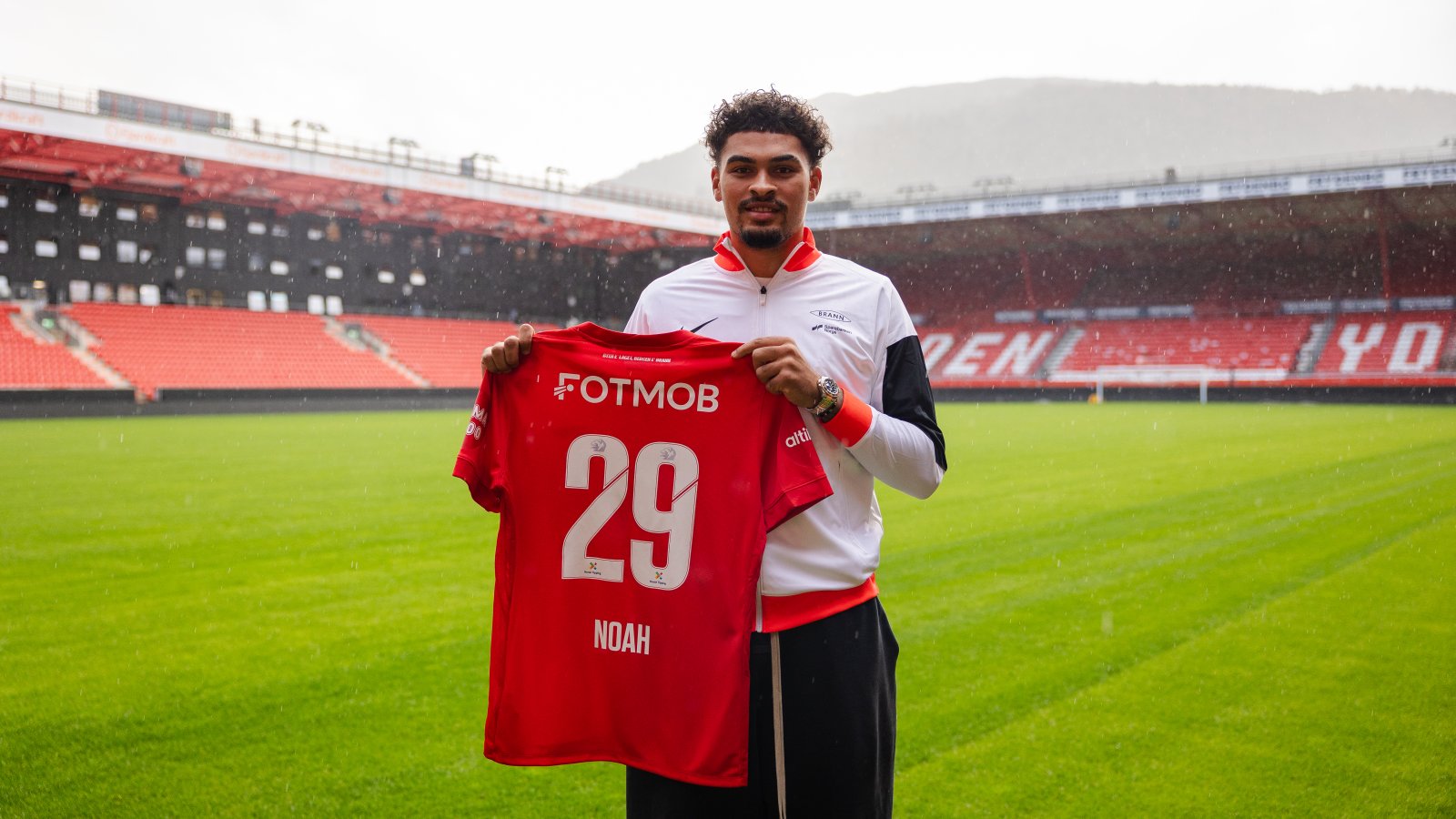 Noah Holm præsenteres i Brann