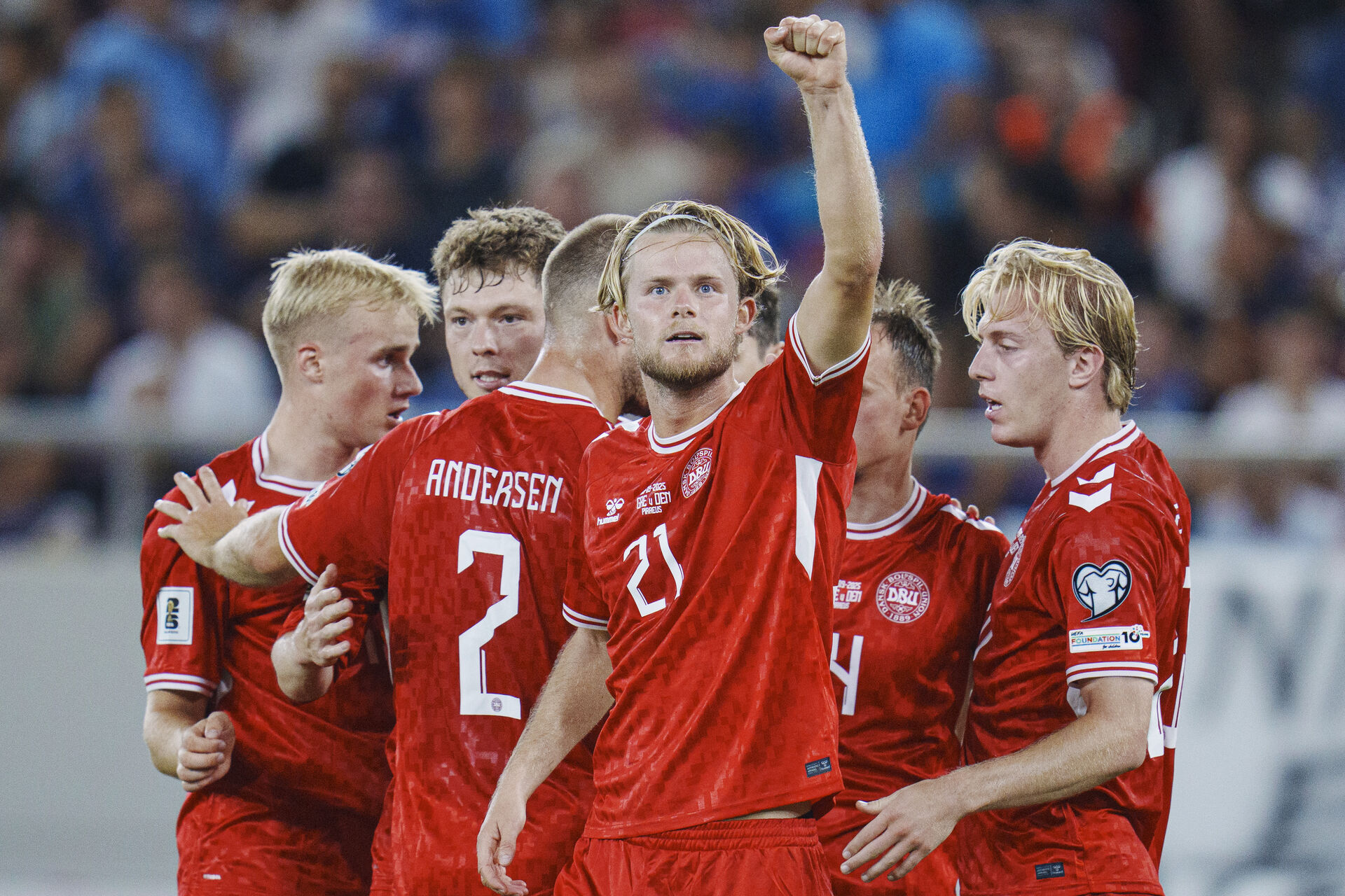Morten Hjulmand fejrer et mål for Danmark.