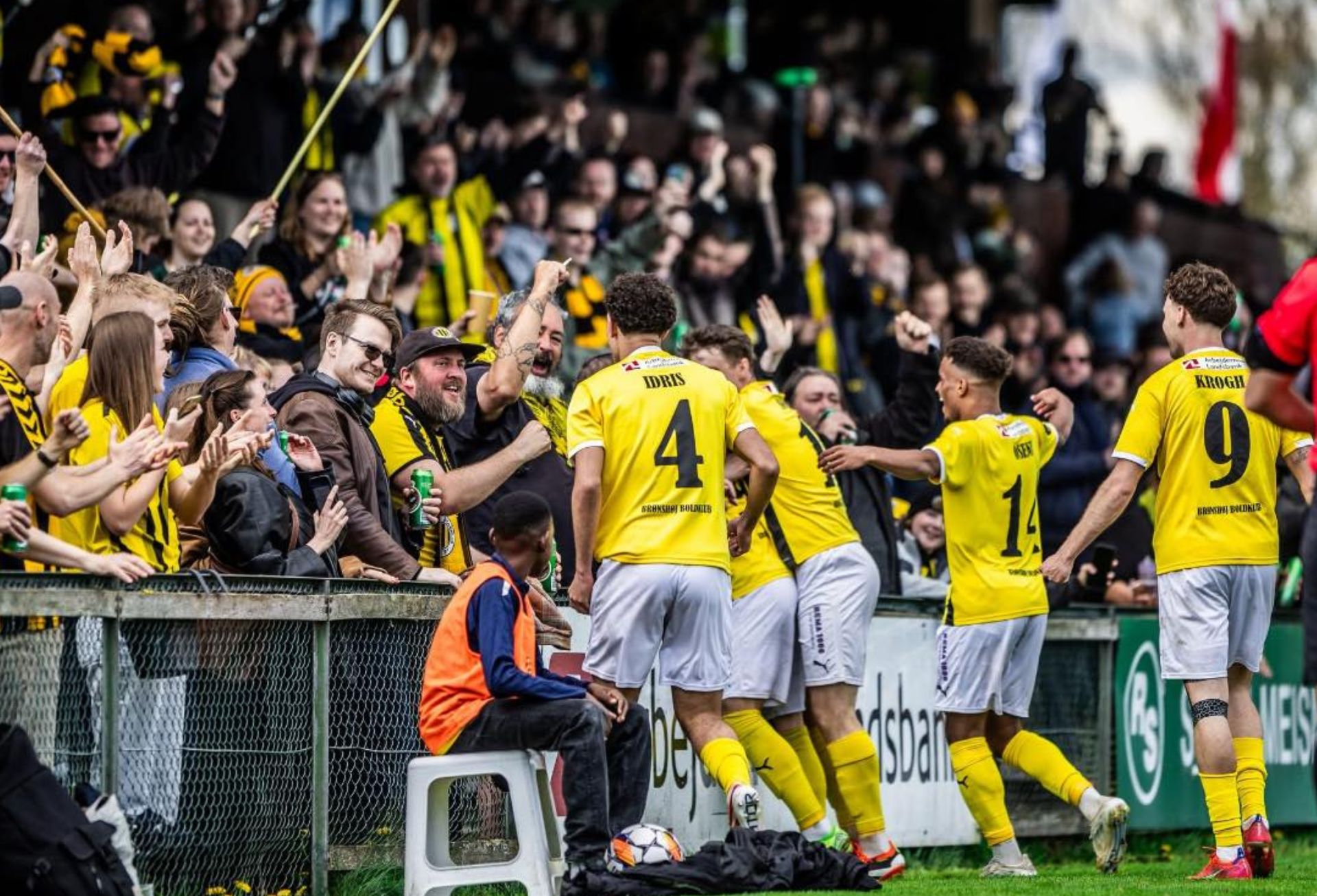 Brønshøj jubler på Tingbjerg Ground