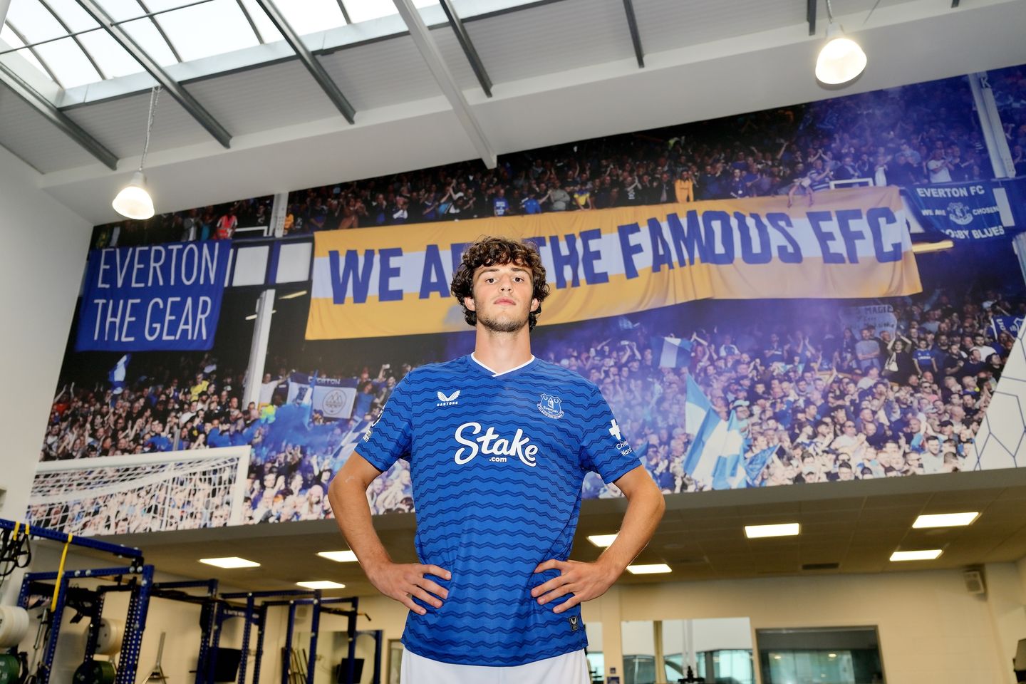 Merlin Röhl bliver præsenteret i Everton