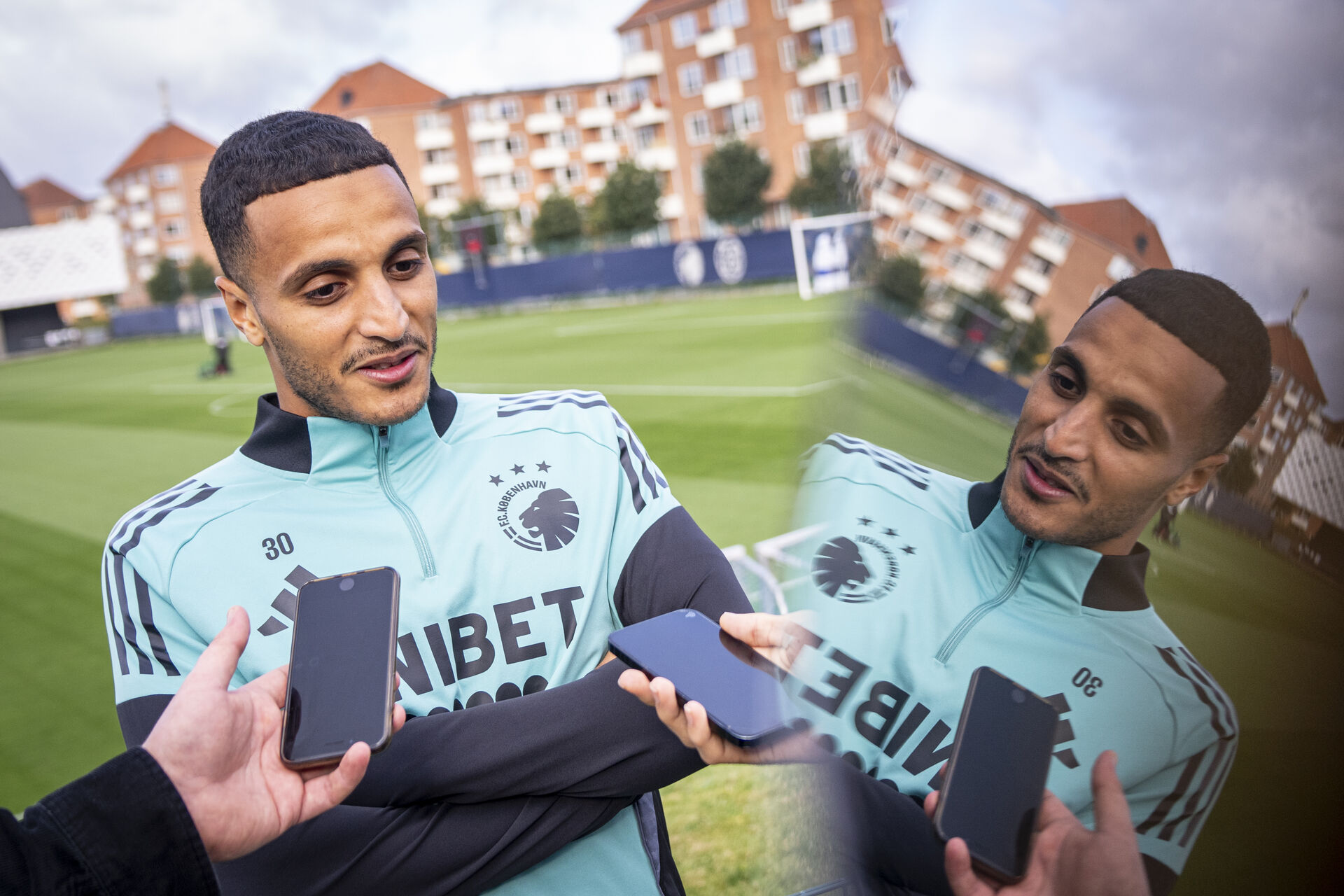 Elias Achouri interviews efter træning i FCK.