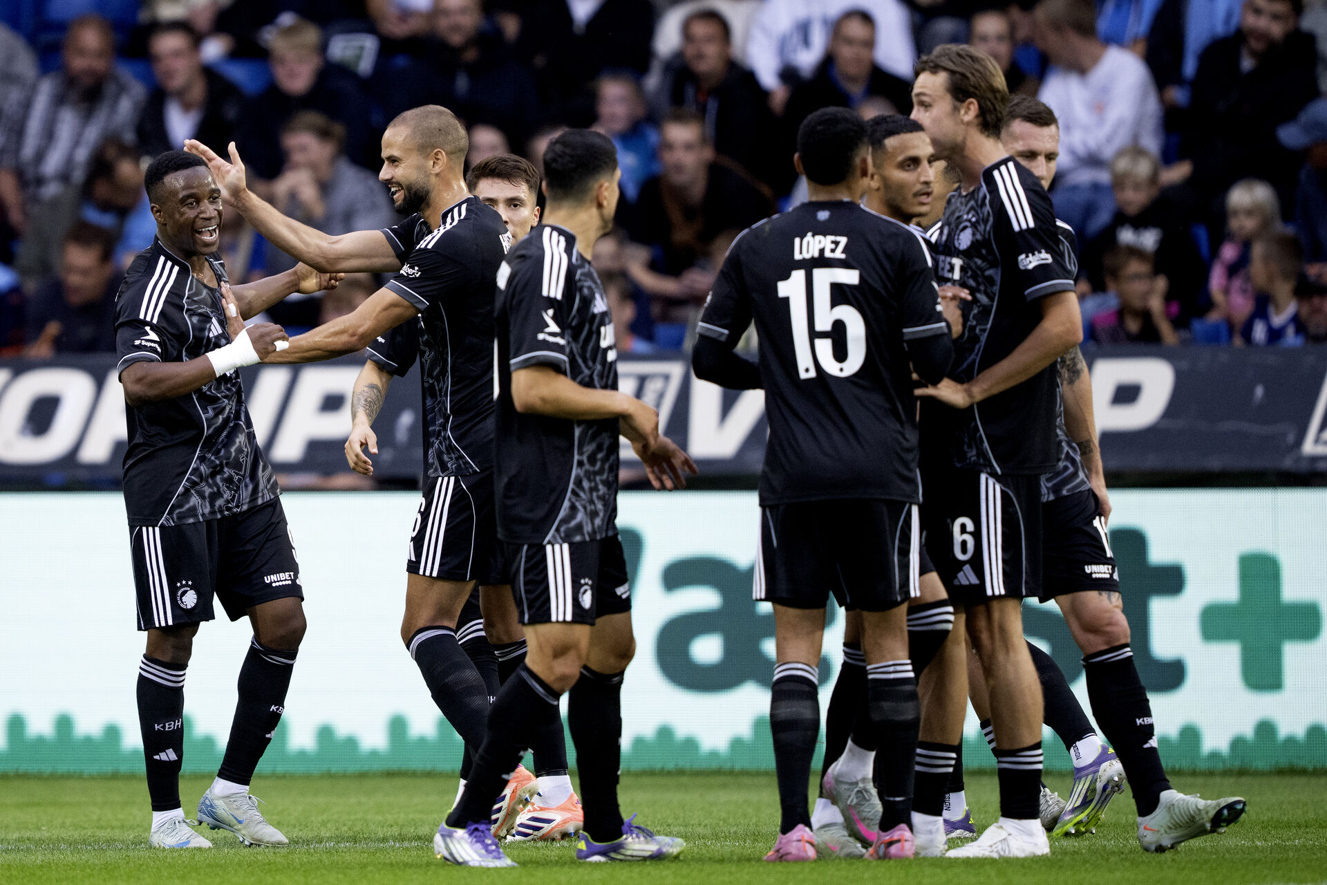 FCK jubler i klynge.