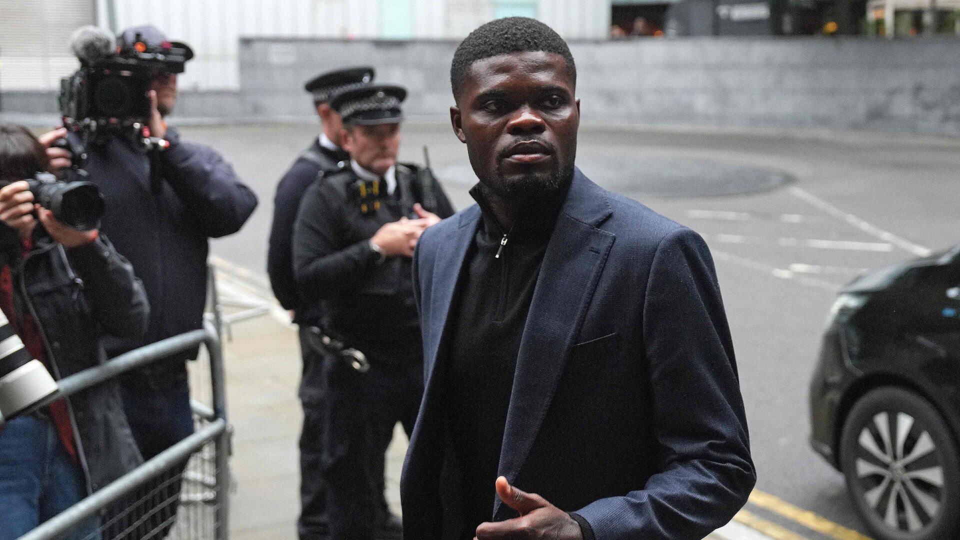 Thomas Partey ankommer til retten i London