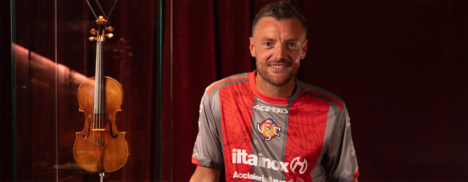 Jamie Vardy skifter til Cremonese.