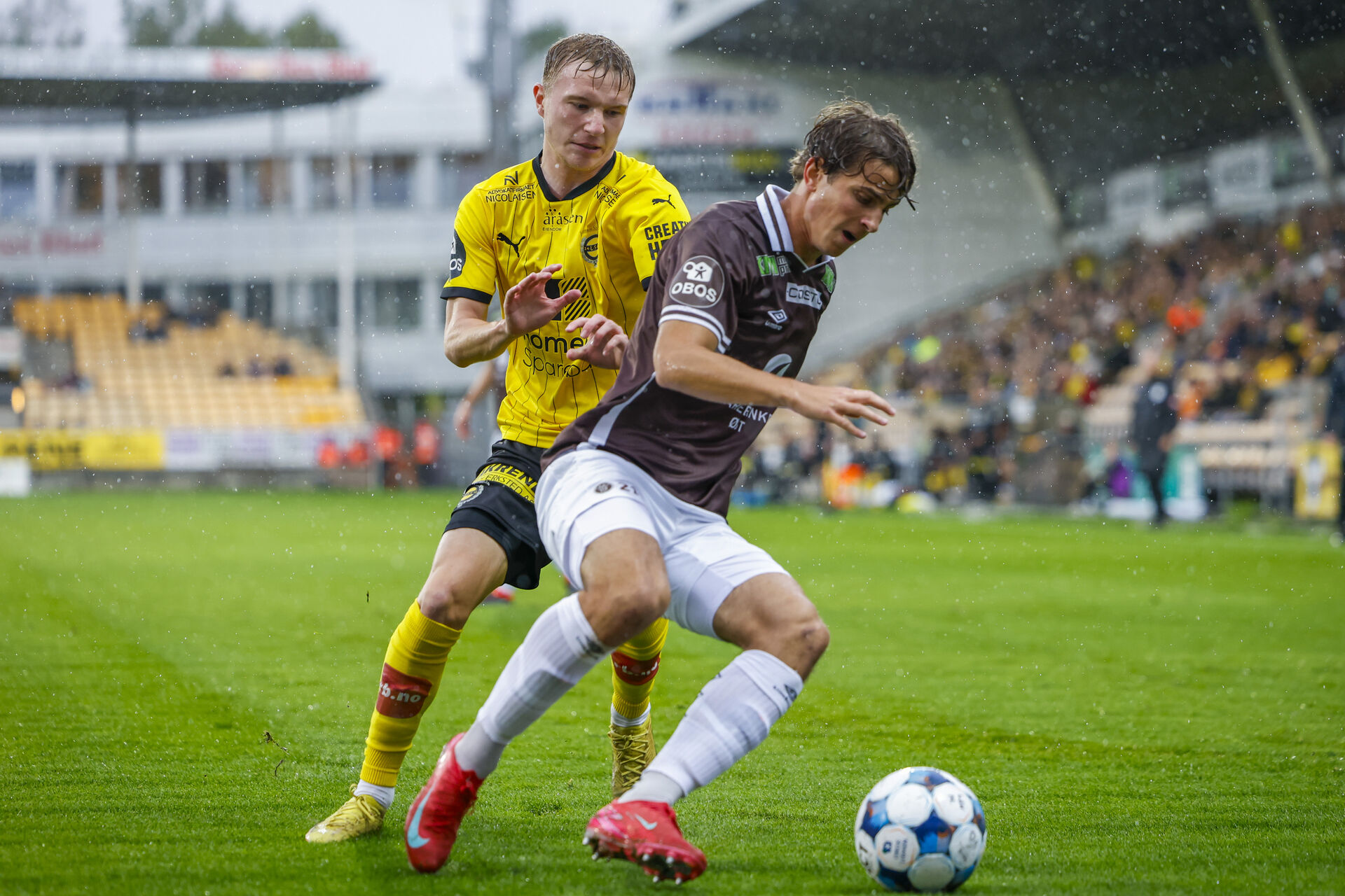 Danske Frederik Elkær i aktion for Lillestrøm.