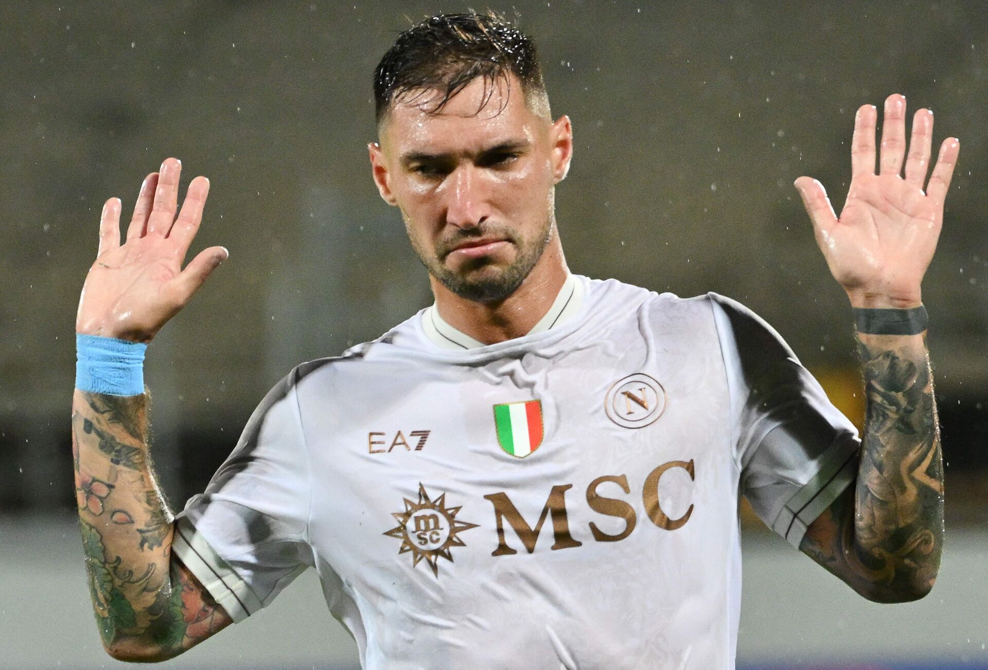 Matteo Politano under en kamp for Napoli.