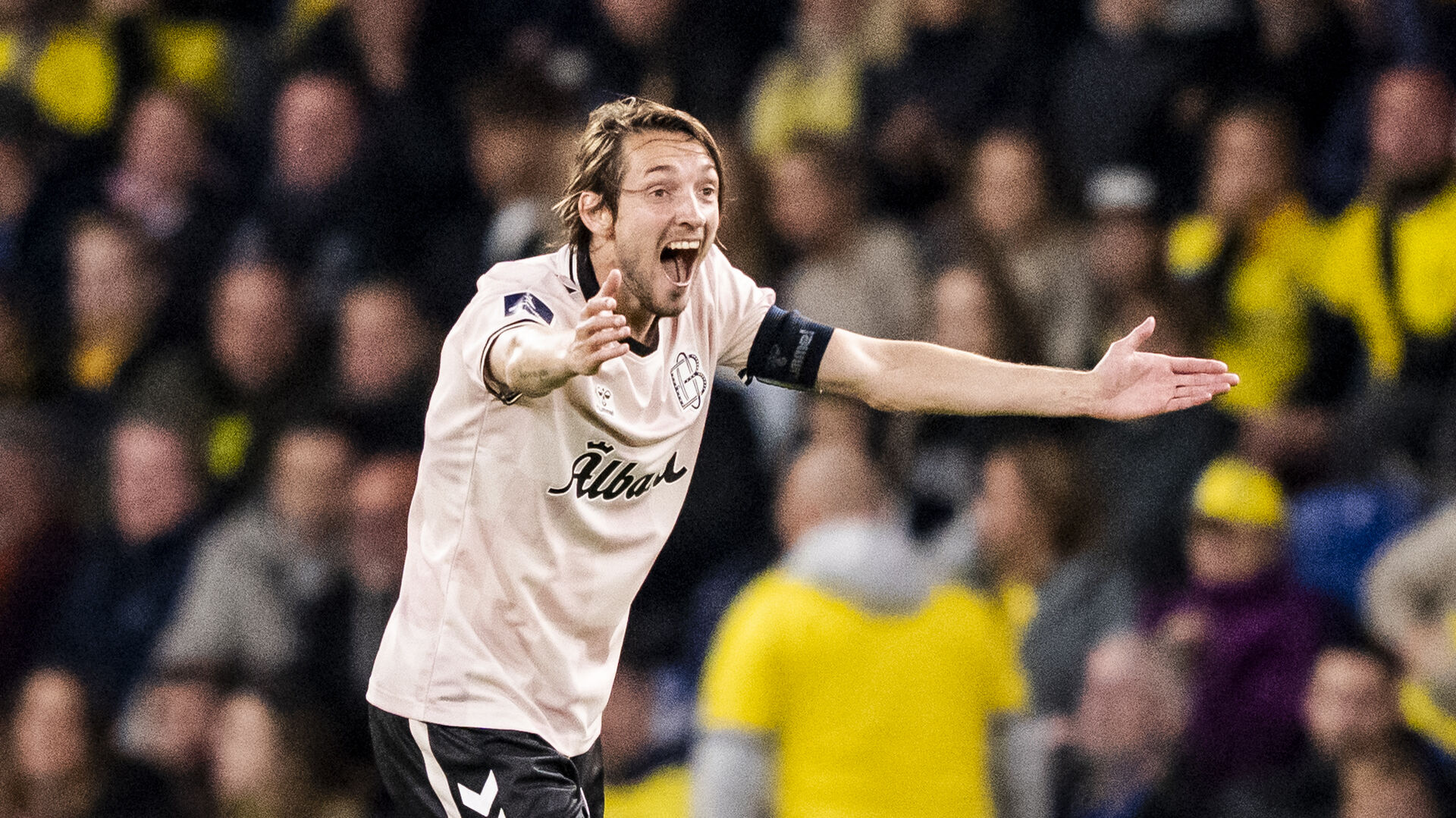 Rasmus Falk frustreret i OBs kamo mod Brøndby