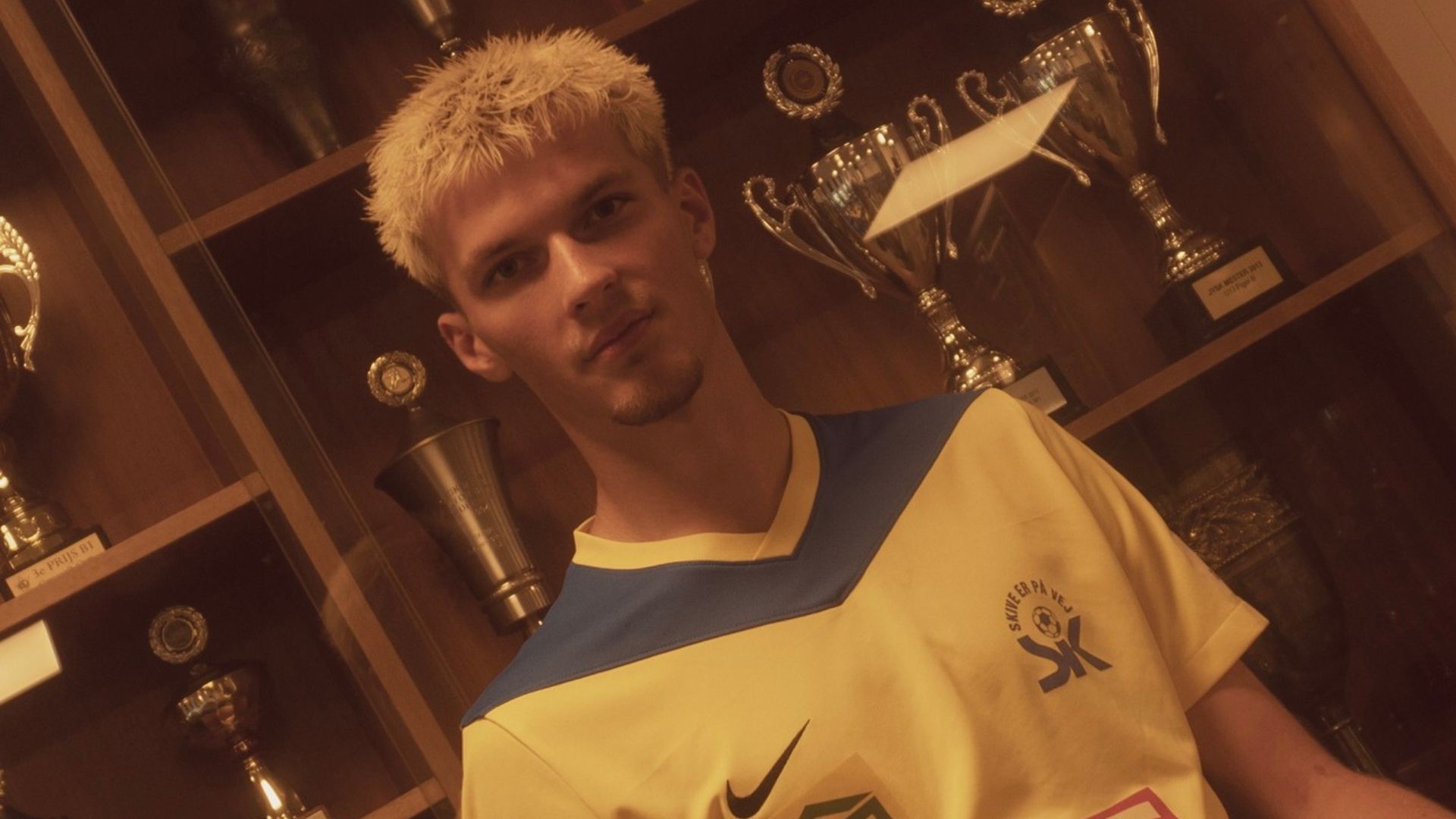 Toby Pedersen præsenteret i Skive IK.