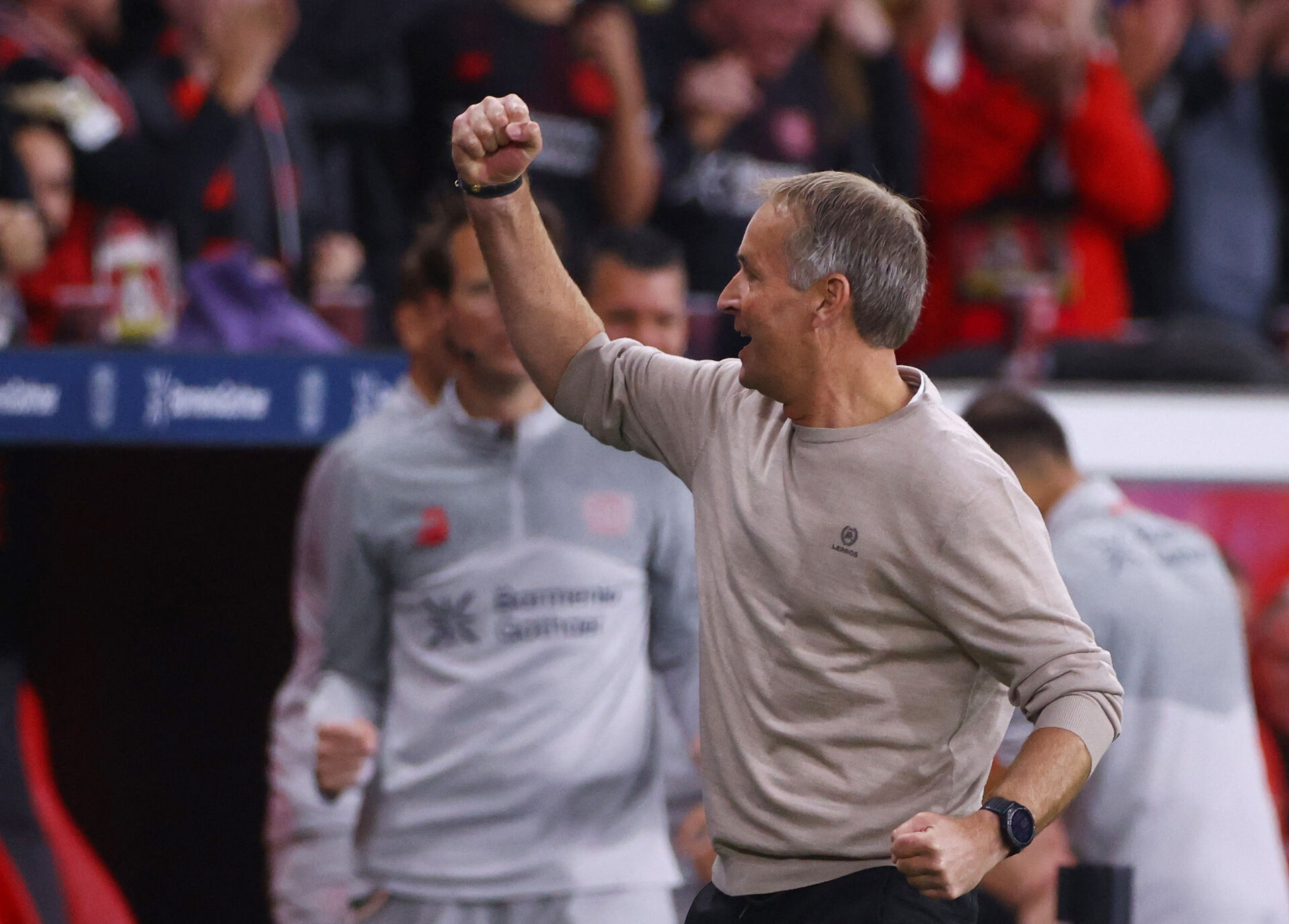 Kasper Hjulmand jubler over det første mål som Leverkusen-træner.