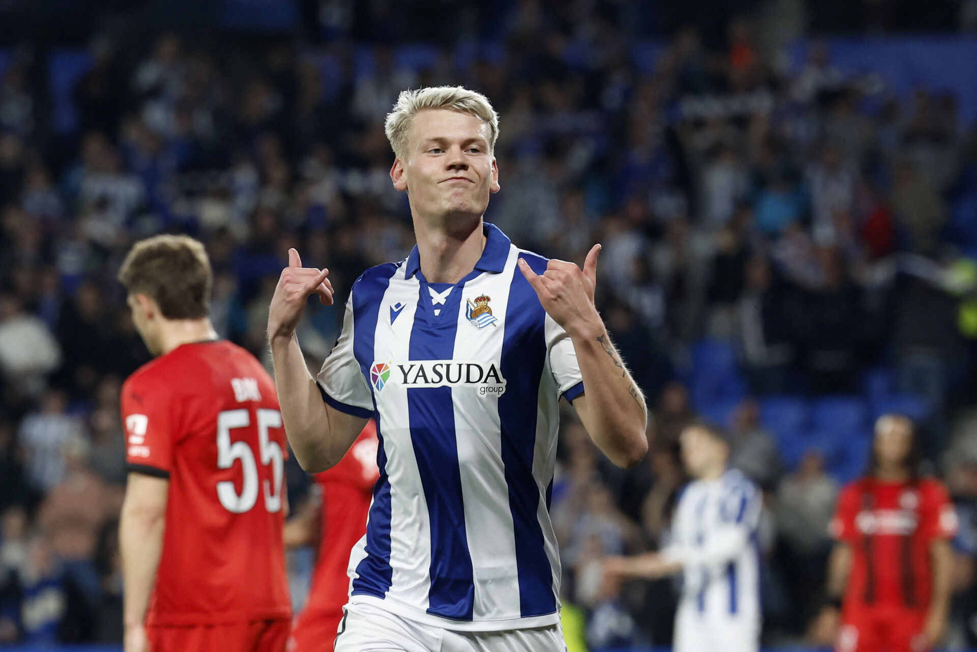Orri Oskarsson fejrer en scoring for Real Sociedad