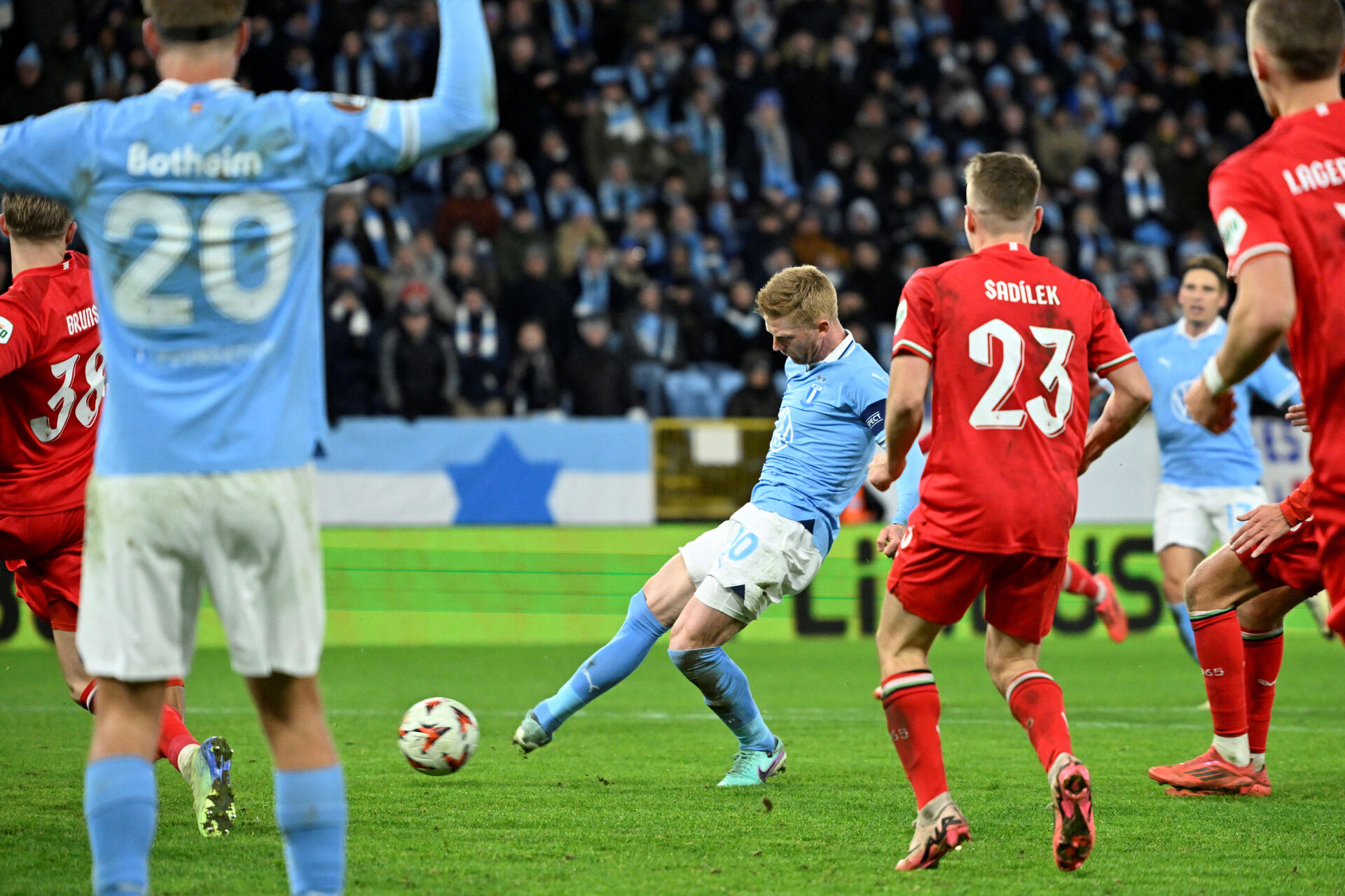 Anders Christiansen i aktion for Malmö FF.