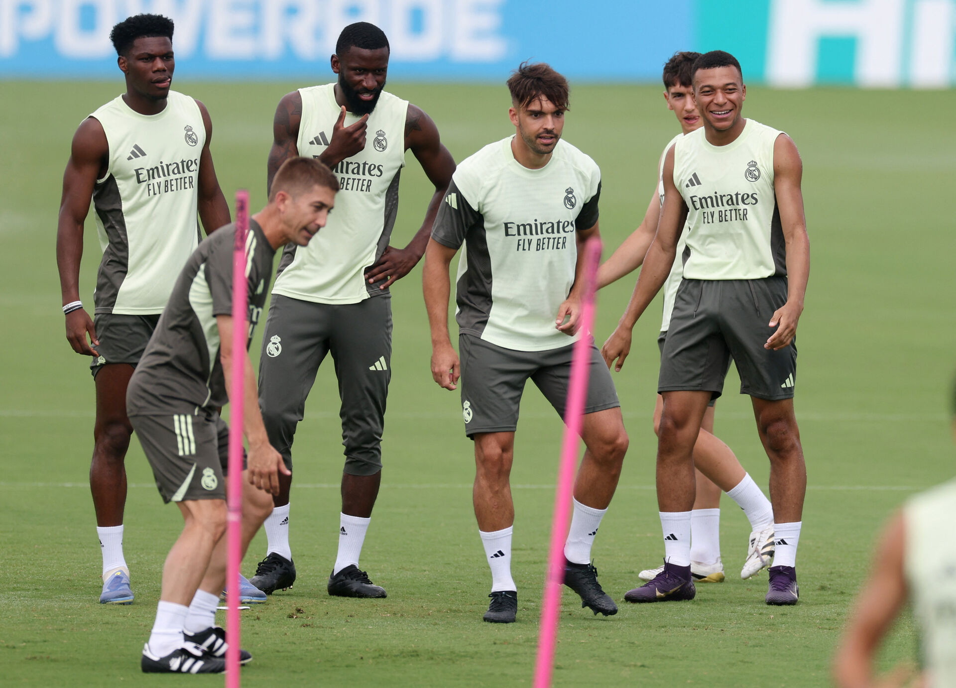 Antonio Rüdiger er skadet nu, men han trænede med til Klub VM