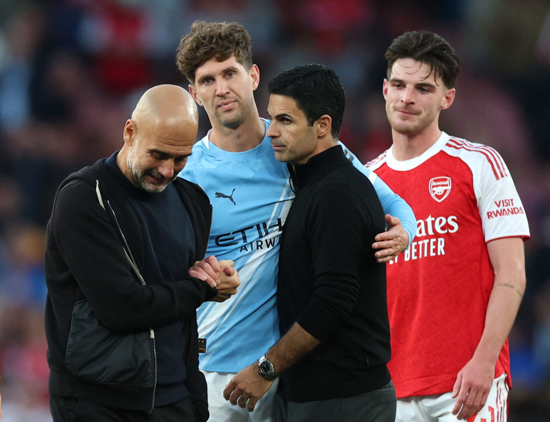 Mikel Arteta og Pep Guardiola efter slutfløjt på Emirates.