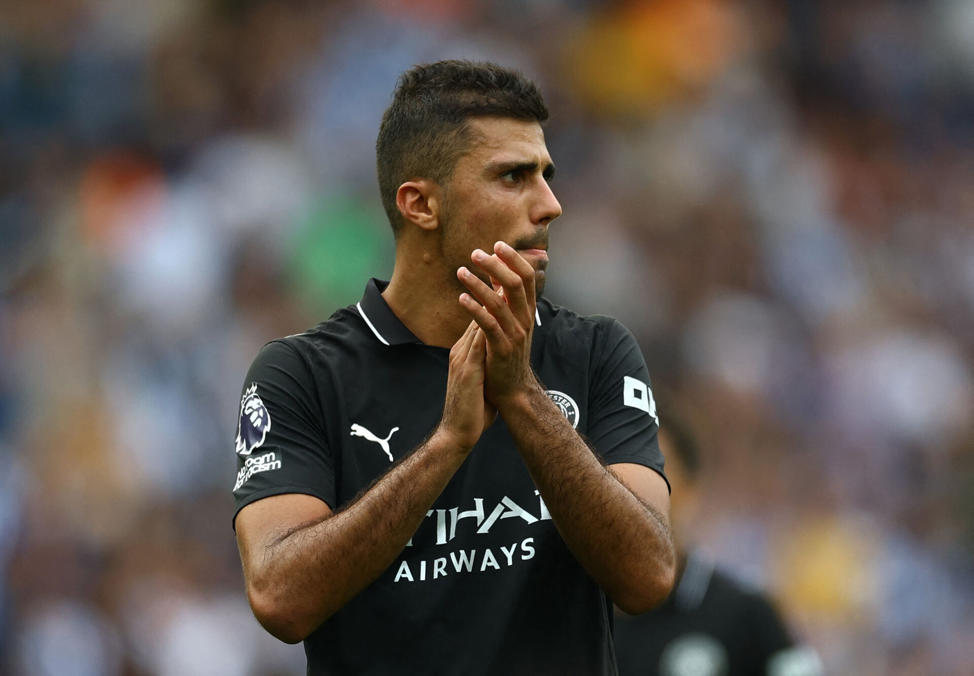 Rodri klapper under en Manchester City-kamp