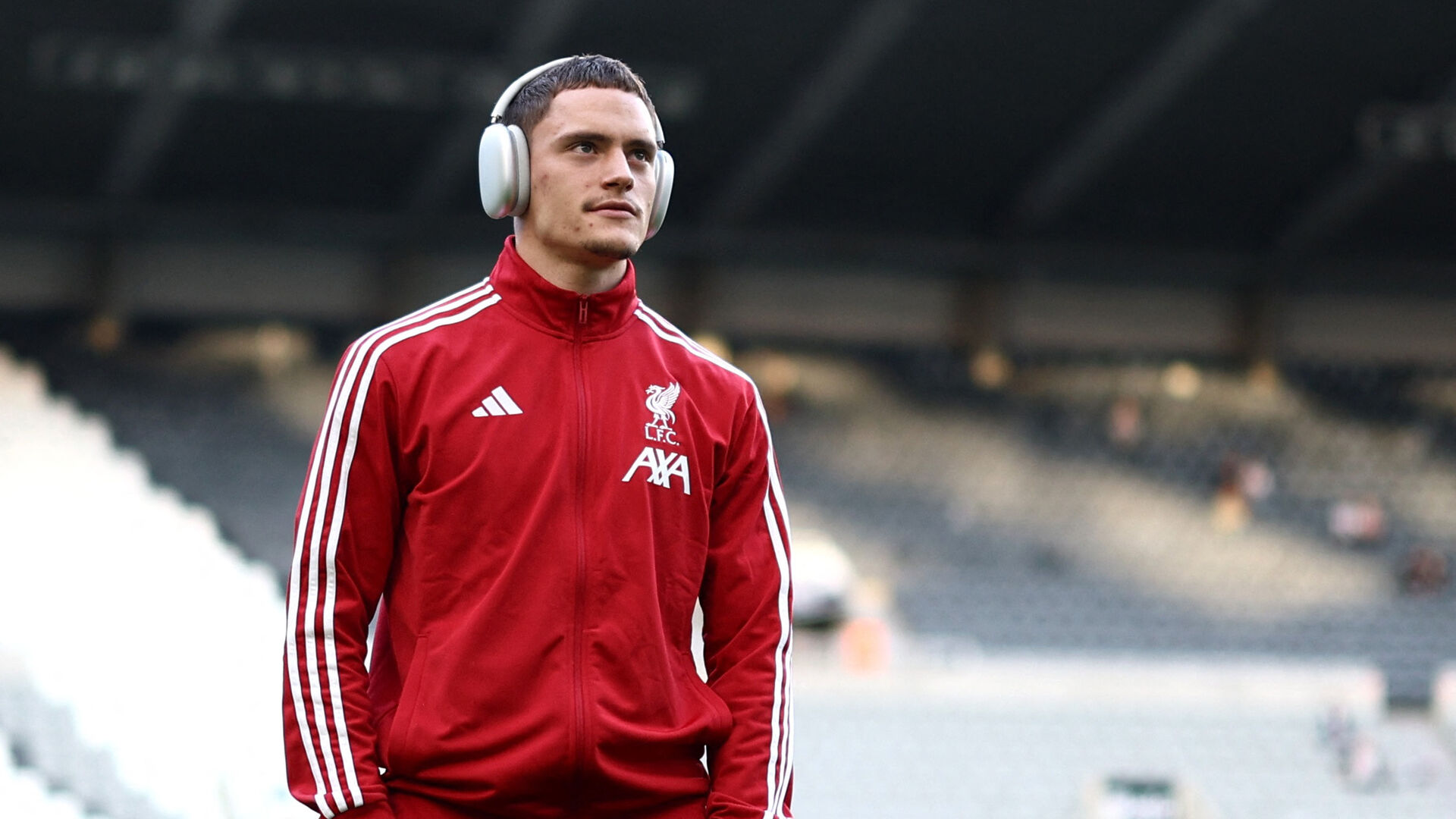 Florian Wirtz har hørebøffer på