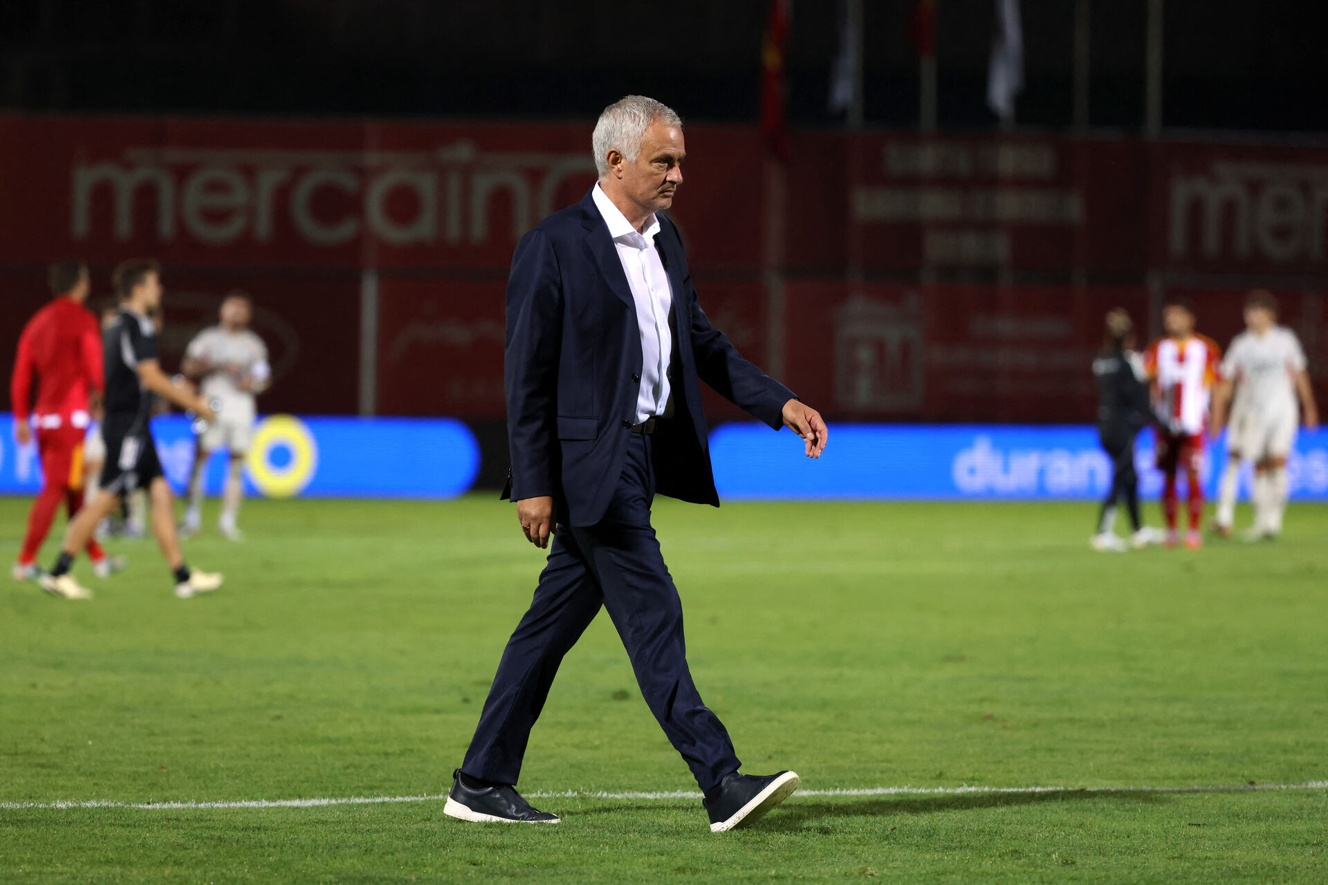 José Mourinho under sit comeback for Benfica.