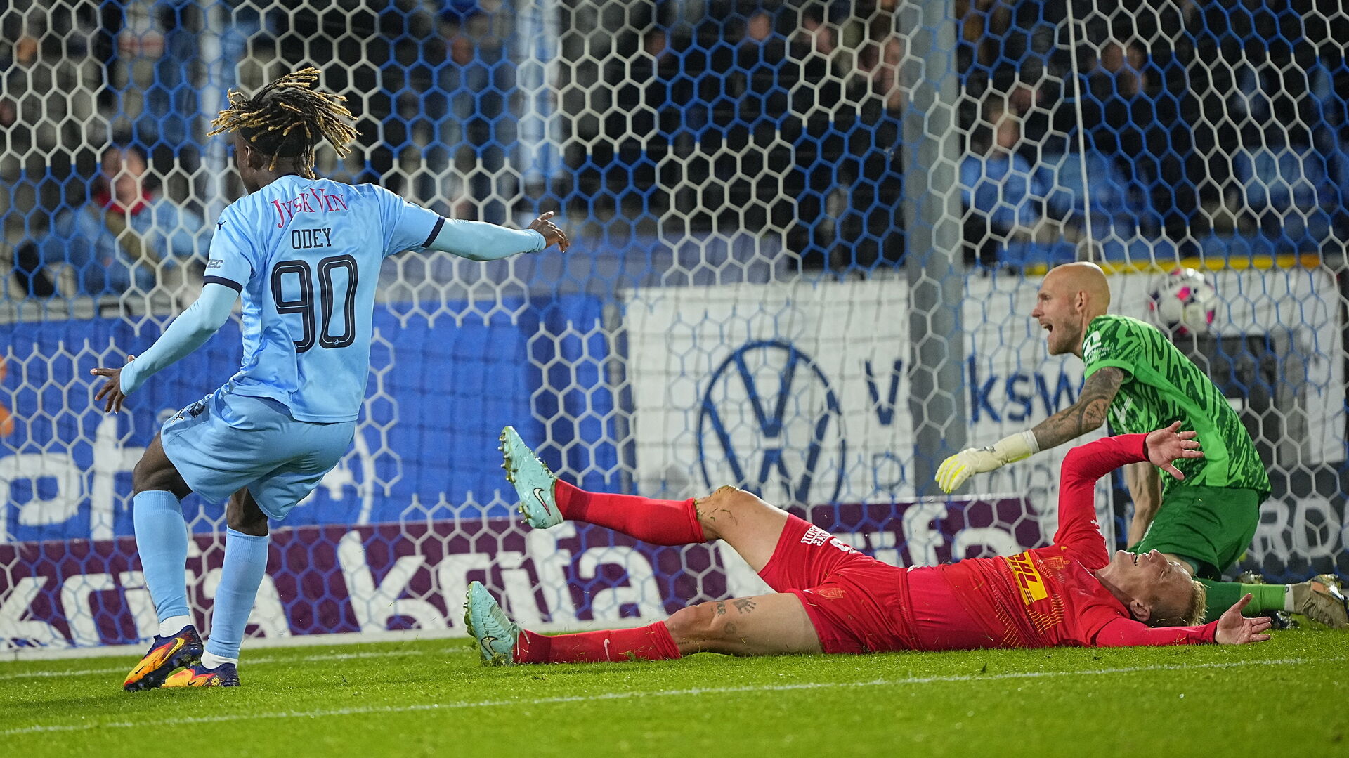 Tobias Salquis scorer selvmål mod Randers FC