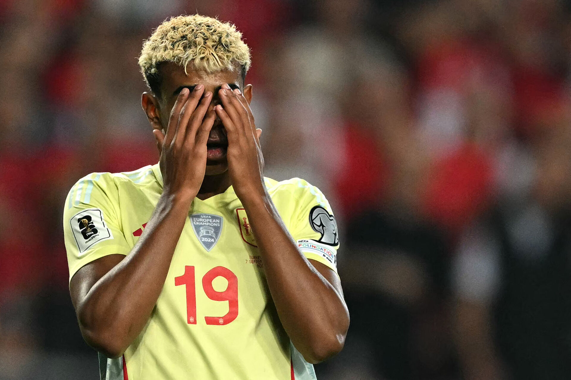 Lamine Yamal ærgrer sig.