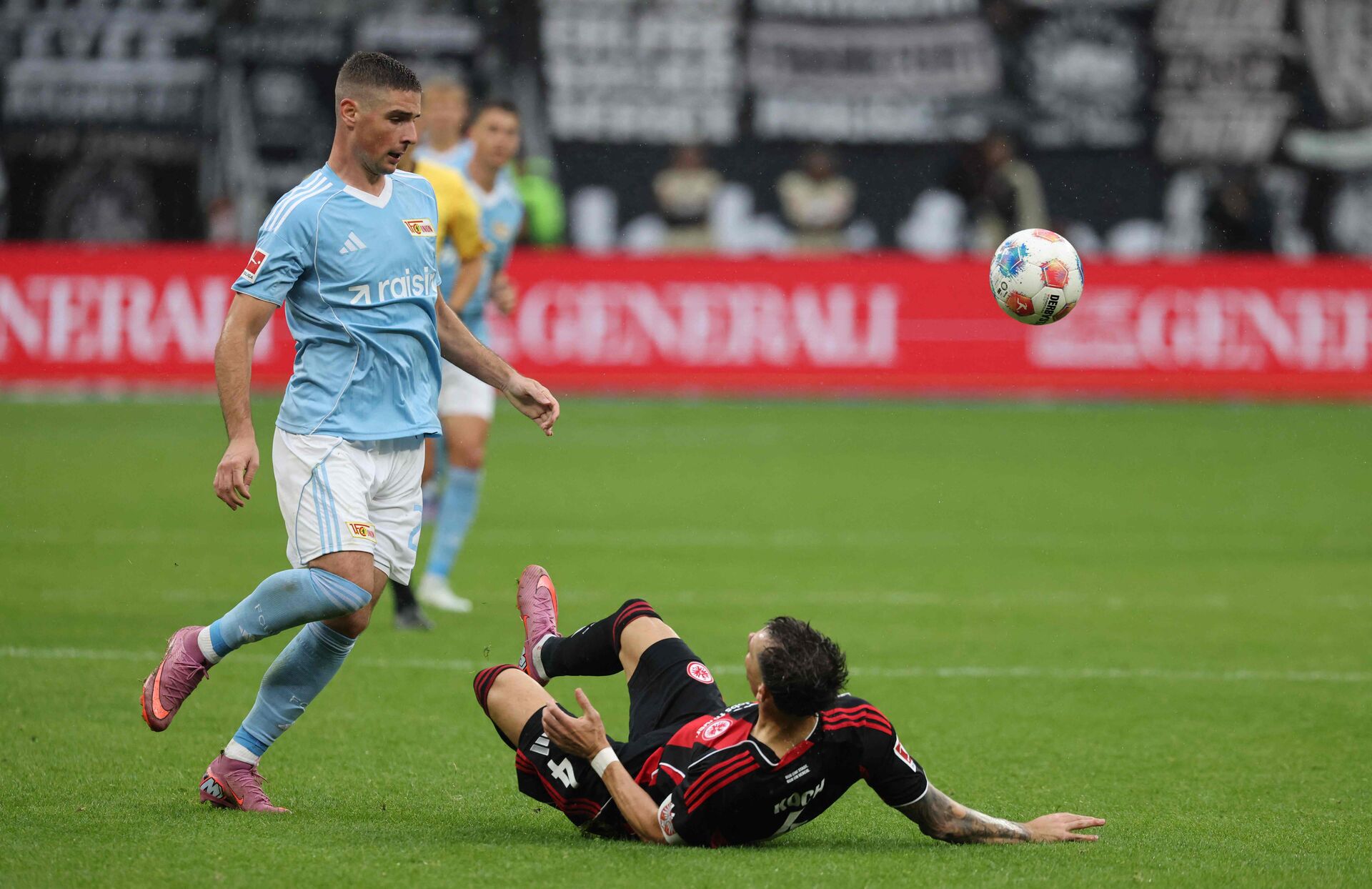 Andrej Ilic i kamp mod Eintracht Frankfurt.
