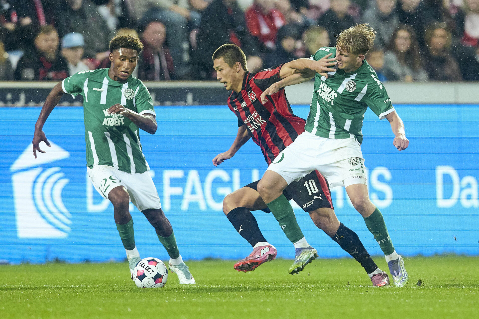 Cho Gue-sung i kamp for FCM mod Viborg FF.