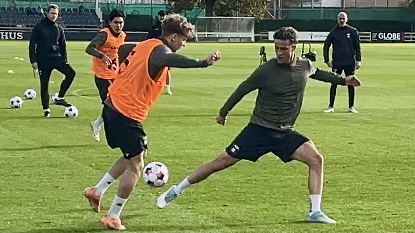 Rasmus Carstensen ved AGF's træning på Fredensvang.