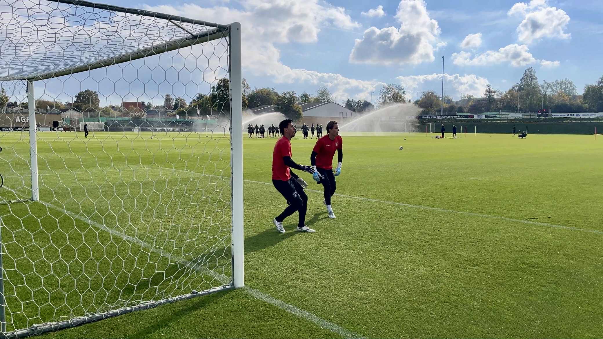 Jesper Hansen og Leopold Wahlstedt under træningsøvelse i AGF.