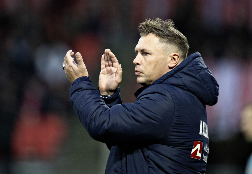 Menno van Dam klapper