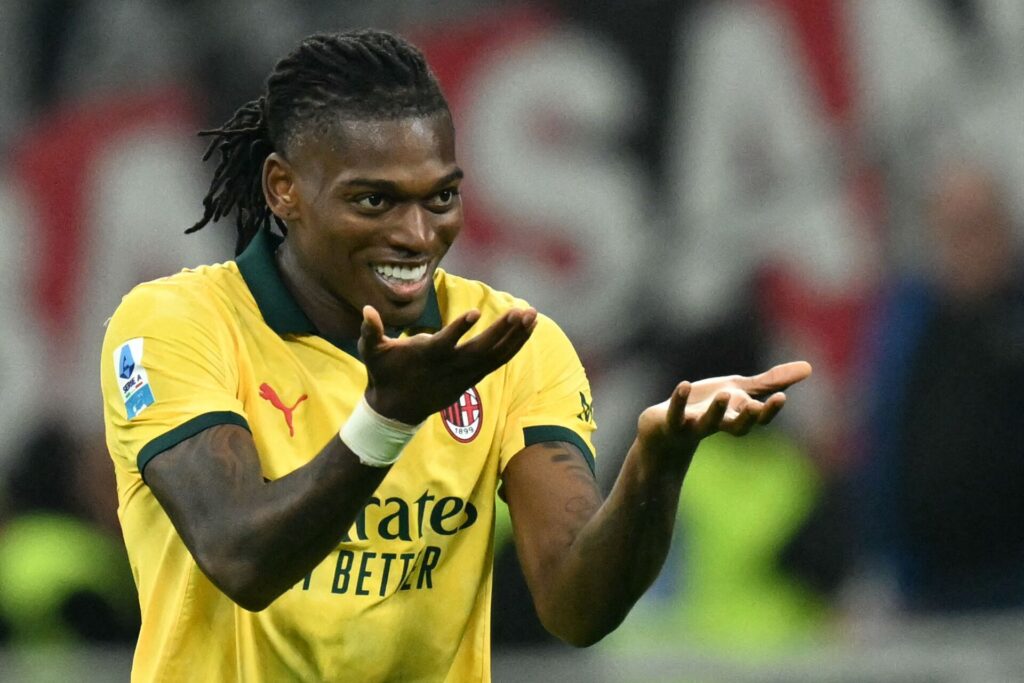 Rafael Leao fejrer et mål for AC Milan.