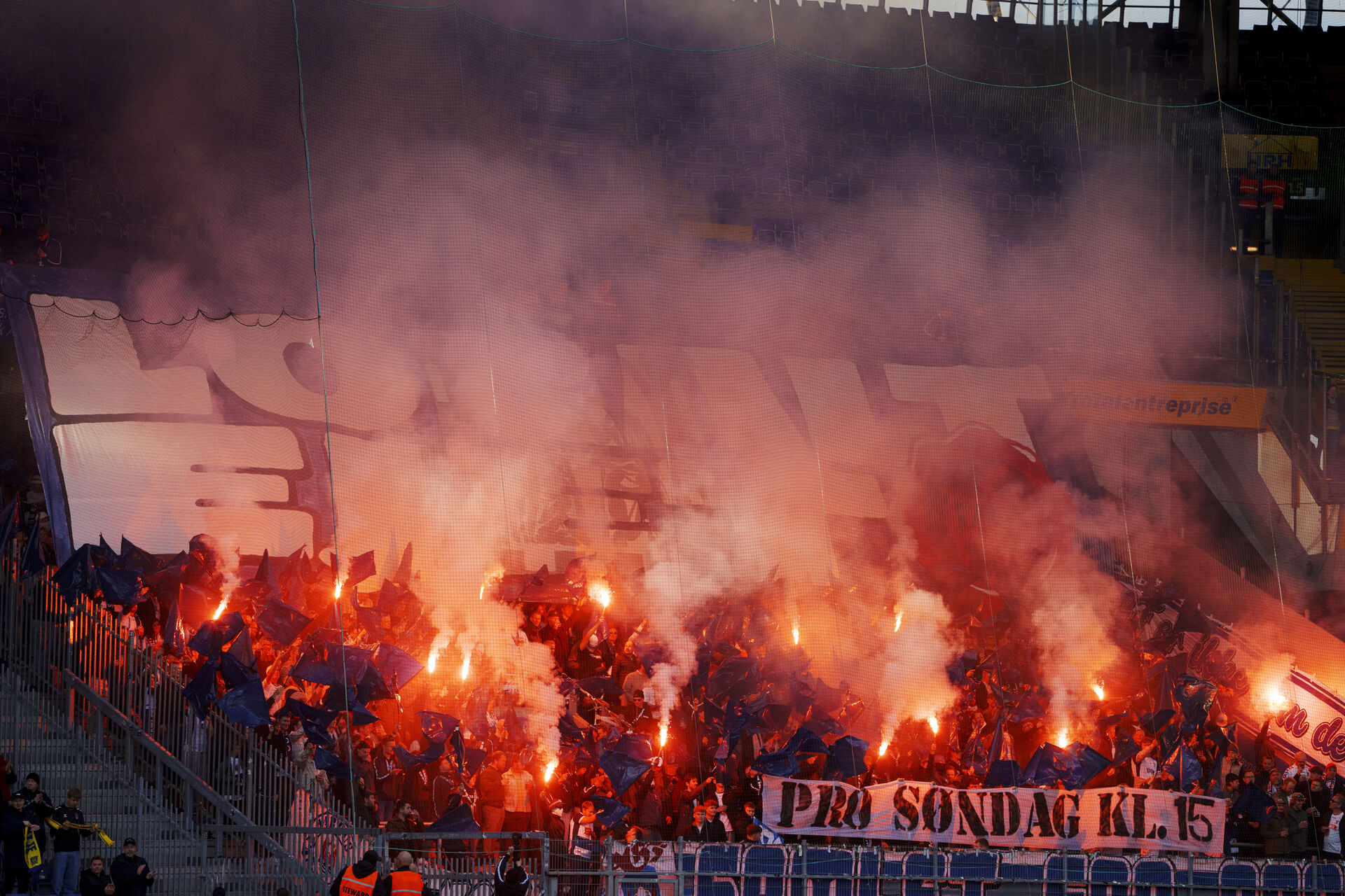 AGF's fans på Brøndby Stadion