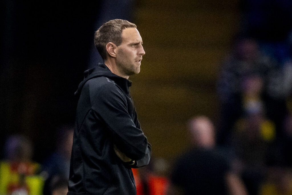 Frederik Birk på sidelinjen.