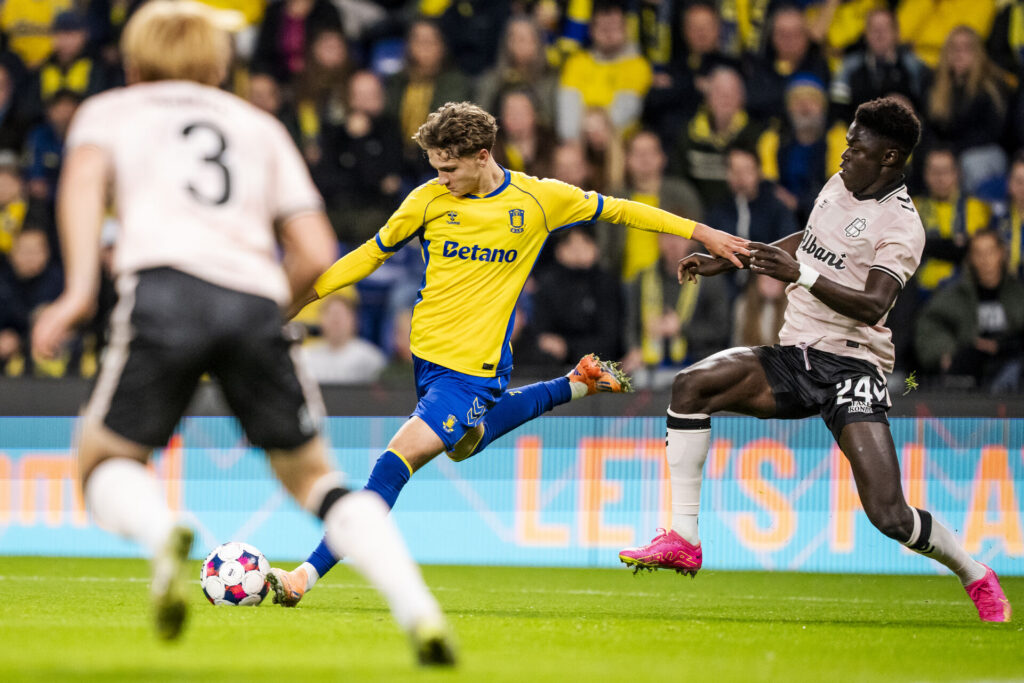 Jacob Ambæk i aktion for Brøndby IF mod OB.