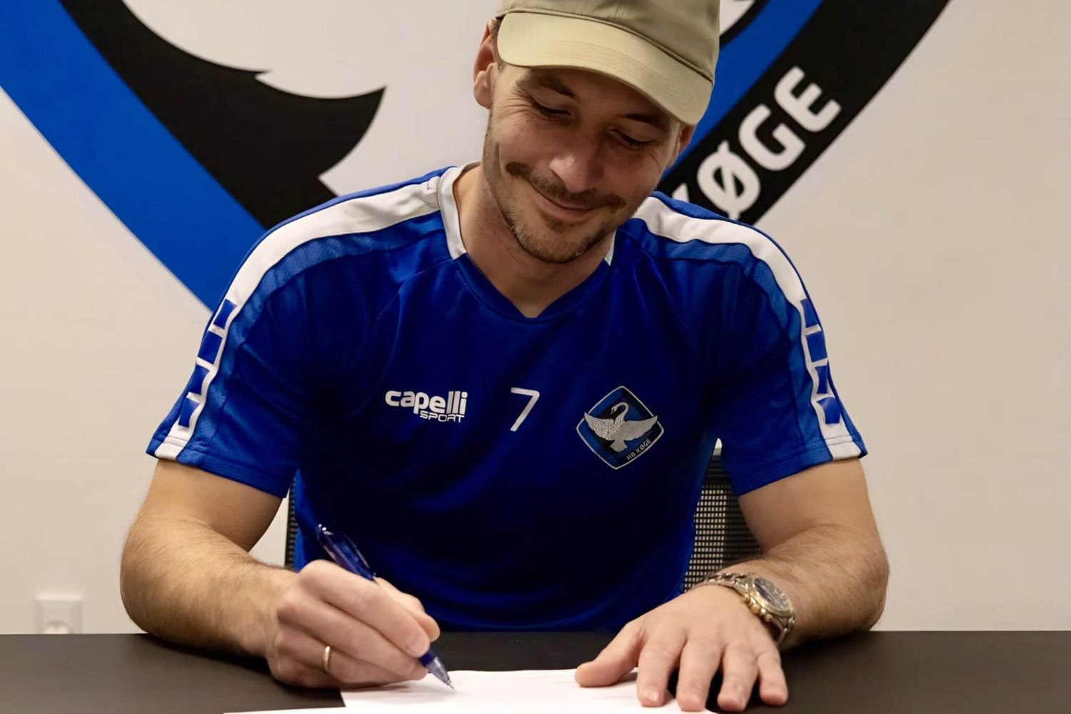 HB Køges triumf skal fejres, men: Halvdelen af holdet kan ikke komme ind på klubberne foto