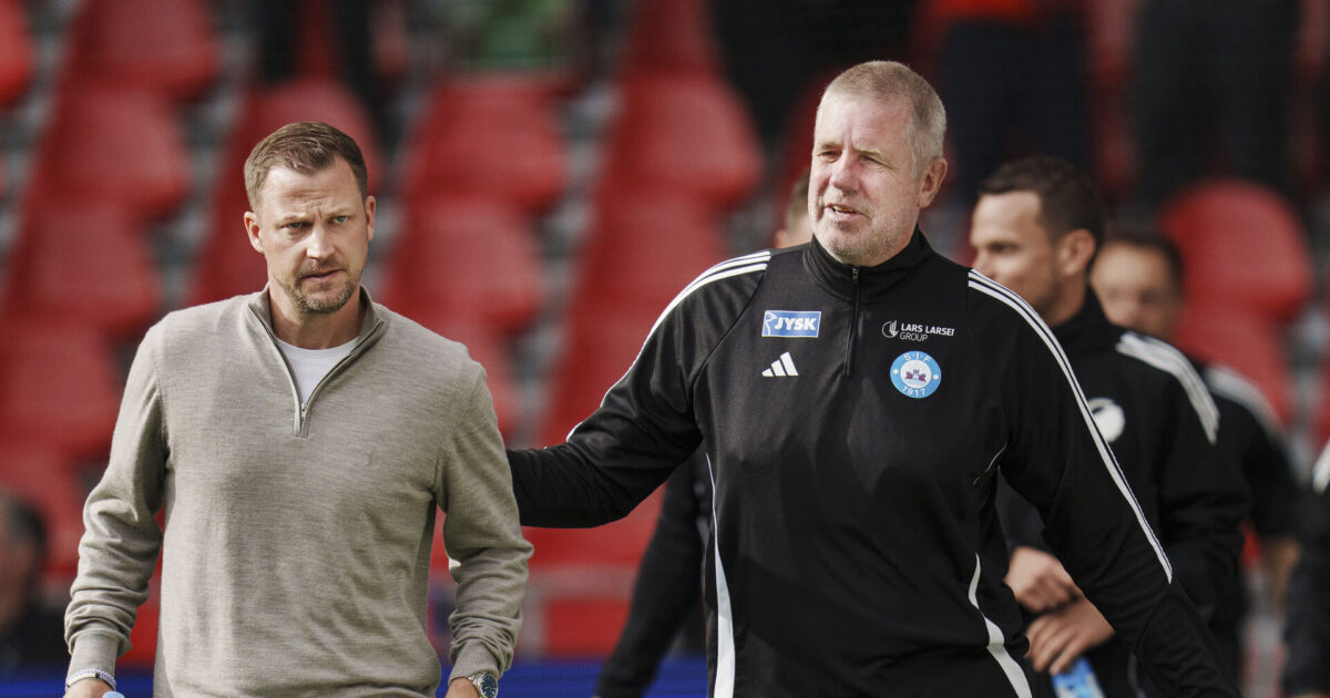 Neestrup forklarer formationsændring: Som vi kender det på kunstgræs Foto: Liselotte Sabroe/Ritzau Scanpix