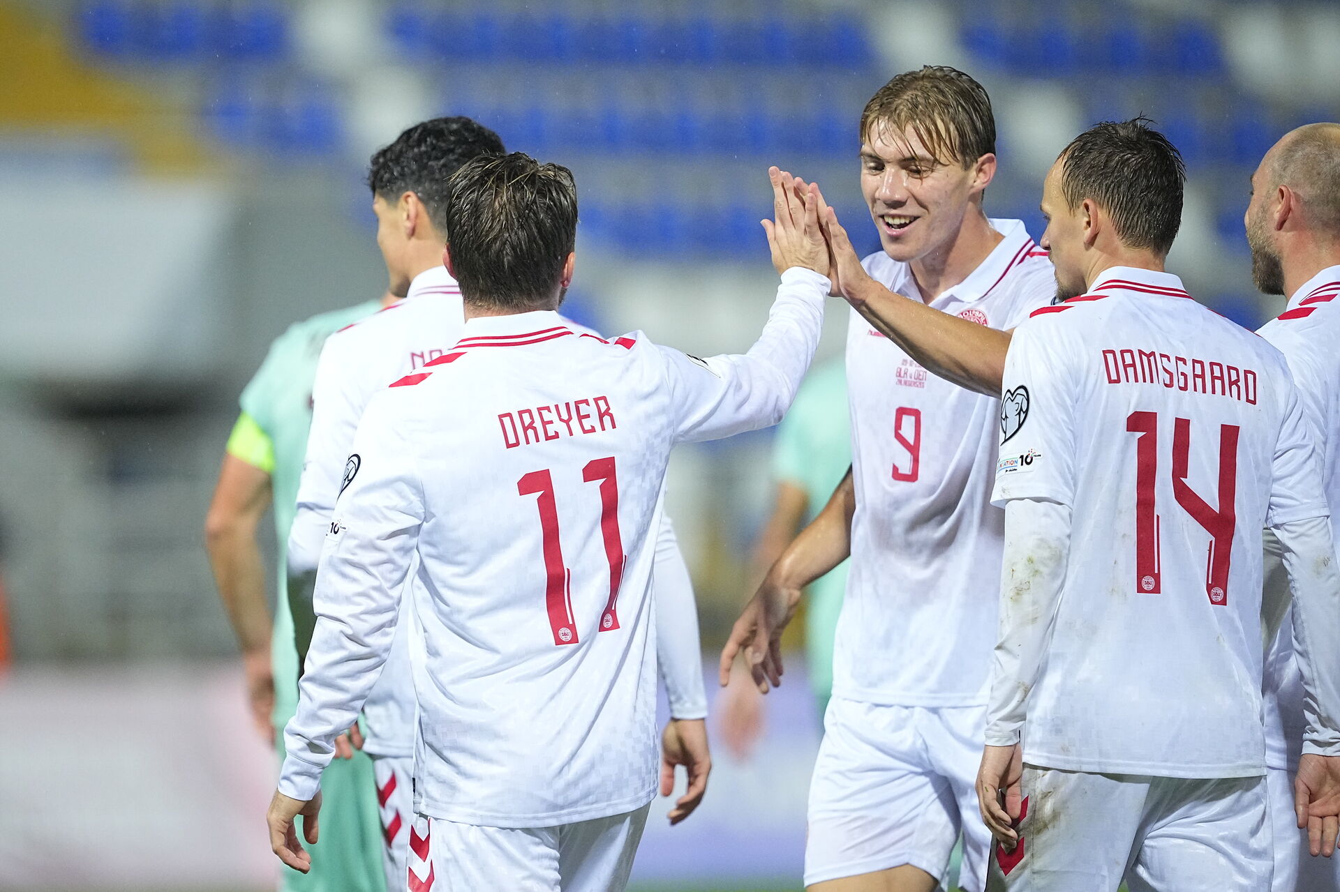 Anders Dreyer fejrer en scoring for Danmark mod Belarus.