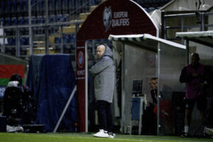 Brian Riemer under Danmarks landskamp mod Belarus.