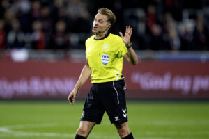 Redder vinker afvisende