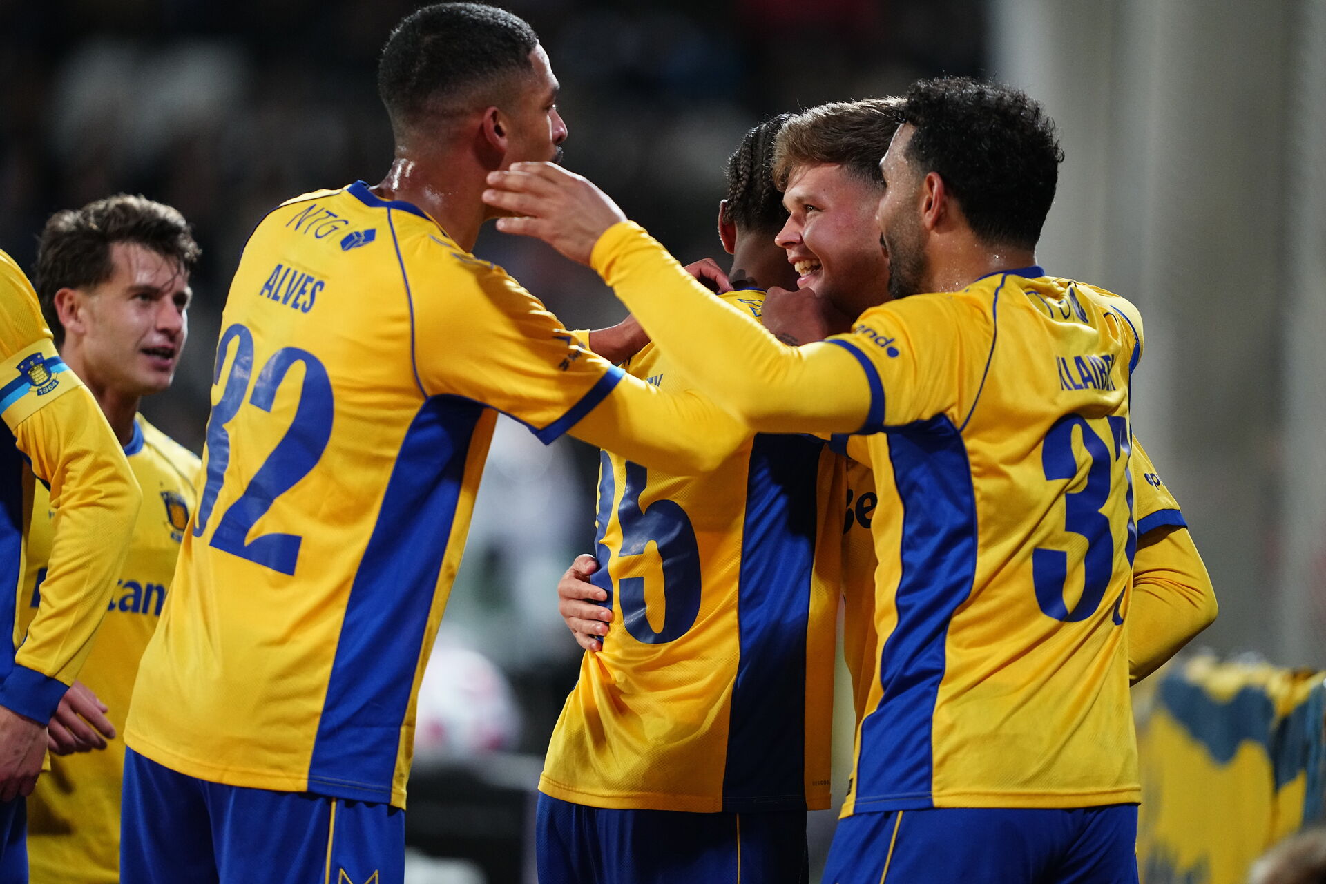 Brøndby smadrer OB i vanvidskamp foto