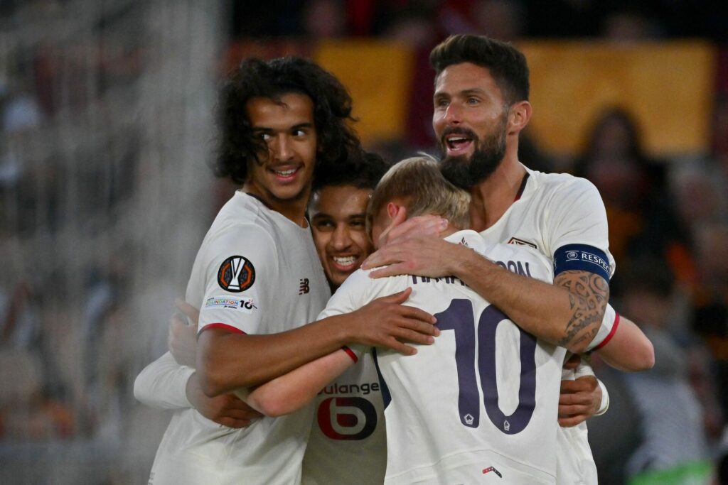 Hákon Haraldsson jubler over sin scoring med Lille-holdkammeraterne