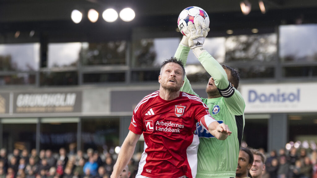 Nicolai Larsen i duel med Lasse Nielsen