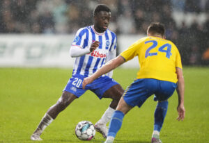 Owusu i aktion for OB på Odense Stadion