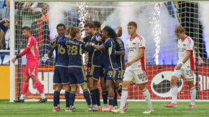 Thomas Müller jubler med Vancouver